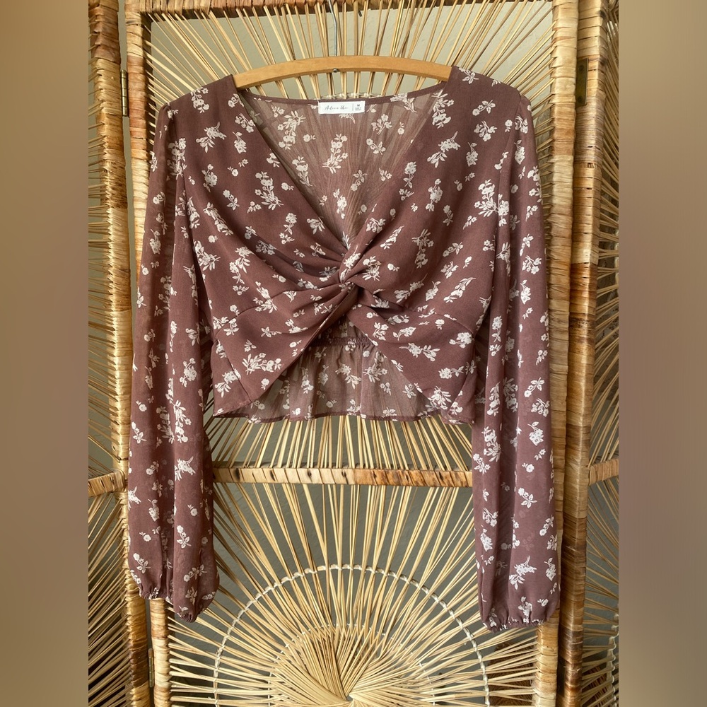 Floral Twist-Front Brown Women's Long-Sleeve Crop Top Size M